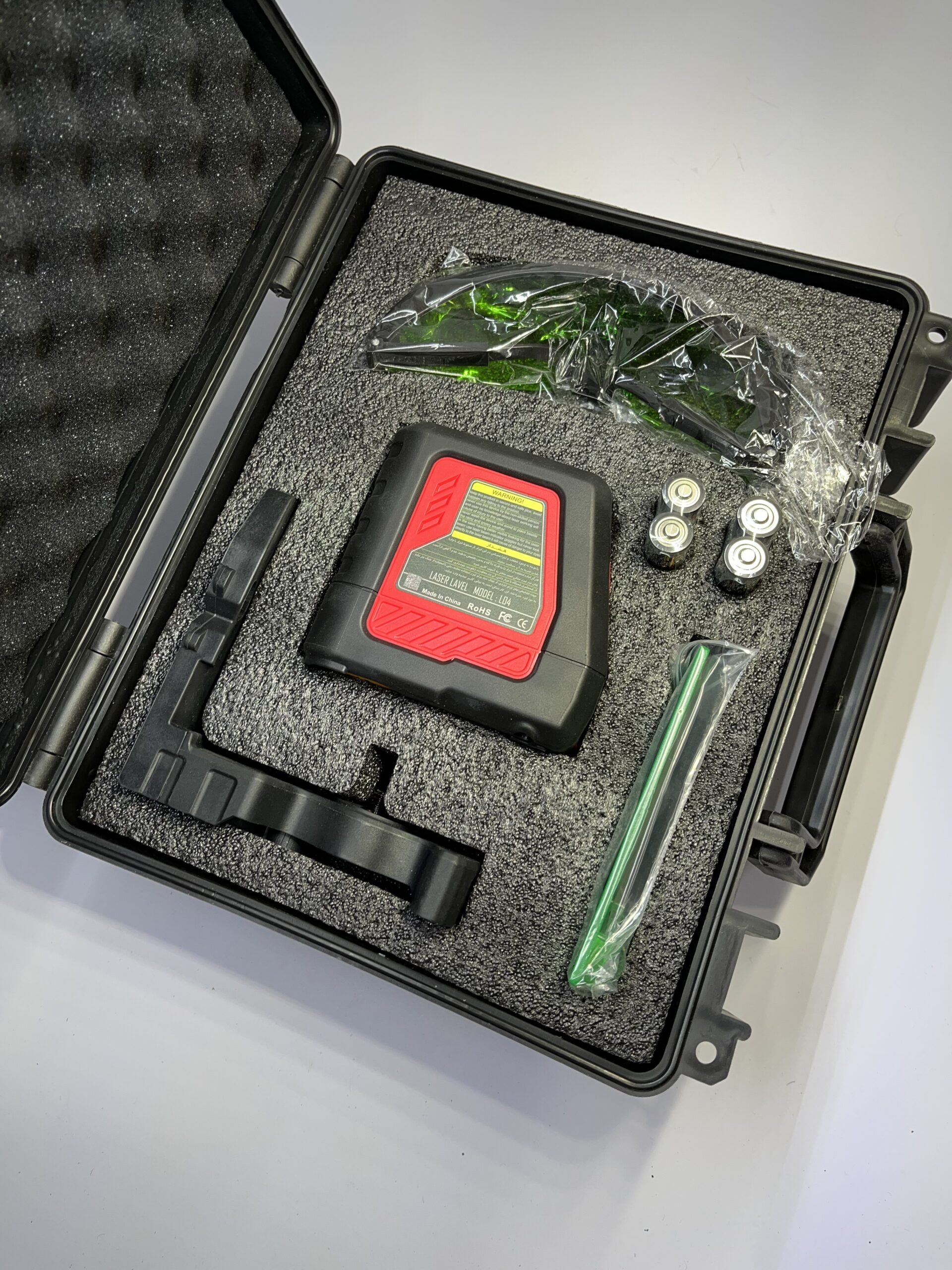 تراز لیزری L04 تیوان